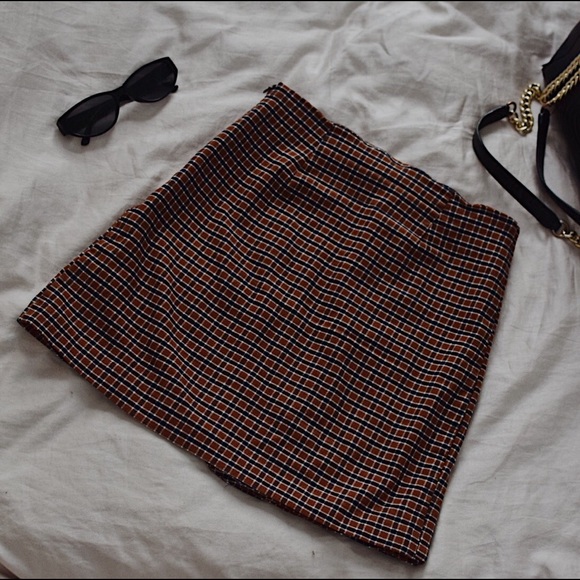 SOLD | Urban Outfitters Plaid Mini Skirt - Picture 3 of 3